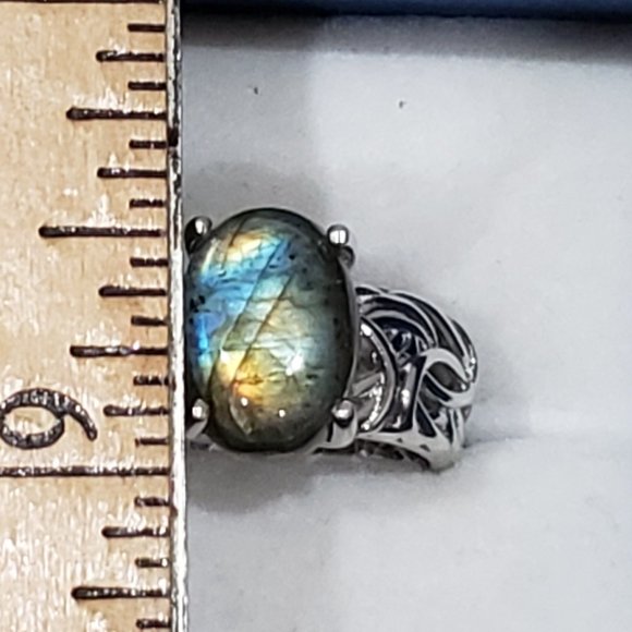 Labradorite solitaire ring in Platinum over Brass 6.70 cts size 8 - Picture 2 of 5